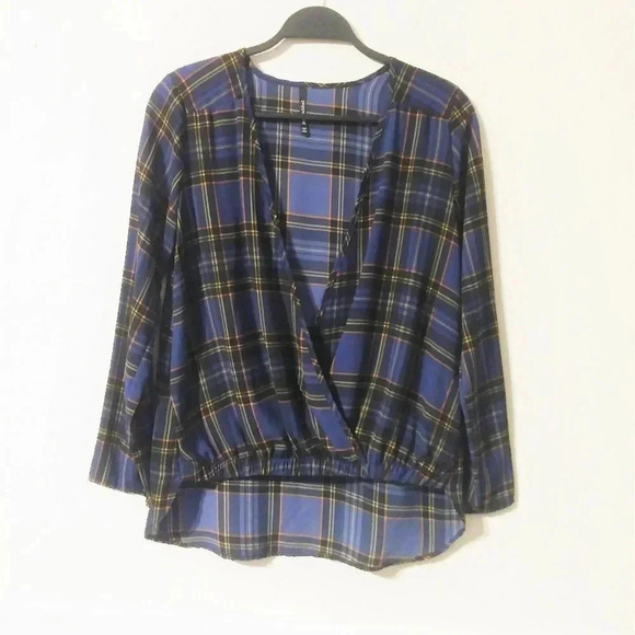 Peppermint Blue Plaid Hi Low Plunge Neckline Top - Picture 2 of 5